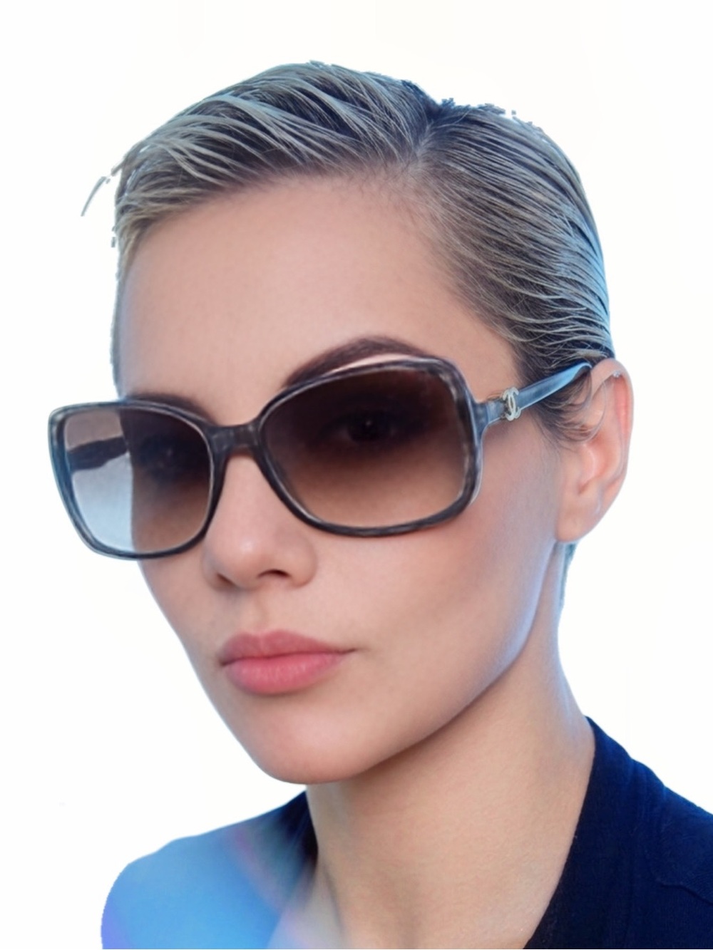 CHANEL Vintage 5218 Sunglasses — Brown Gradient Tortoise — Quilted Case - Picture 1 of 14